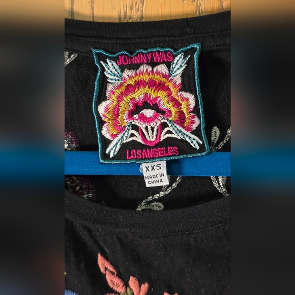 Johnny Was Multicolor Embroidered Short Sleeve Top - Picture 3 of 5
